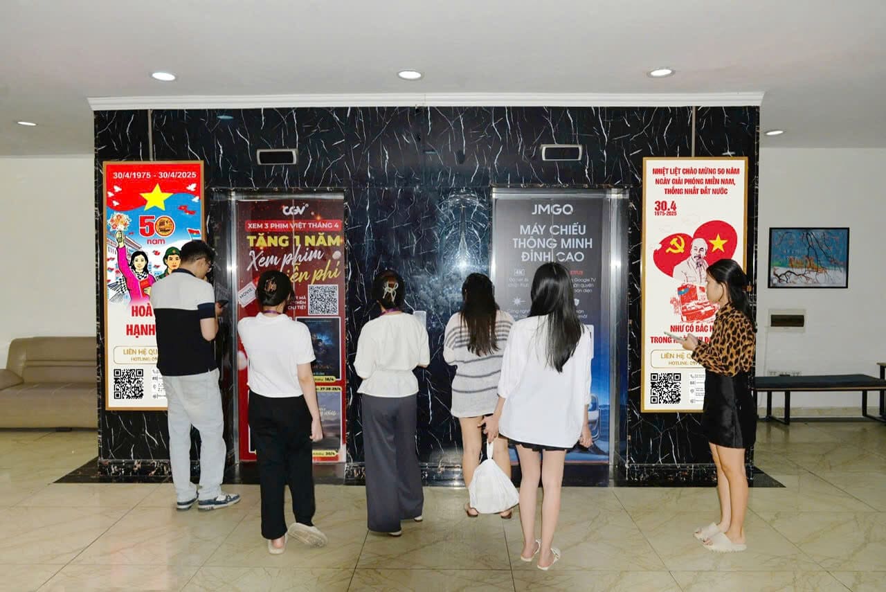 Quảng cáo thang máy chung cư, cao ốc