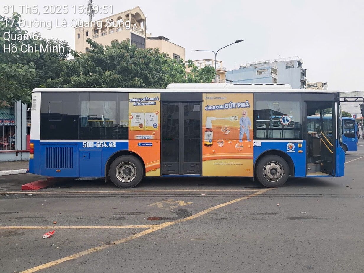 quảng cáo xe bus của Otosan baby