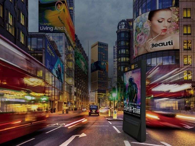 Quảng cáo kỹ thuật số ngoài trời (DOOH) là gì