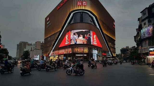 Quảng cáo màn hình LED tòa nhà là gì