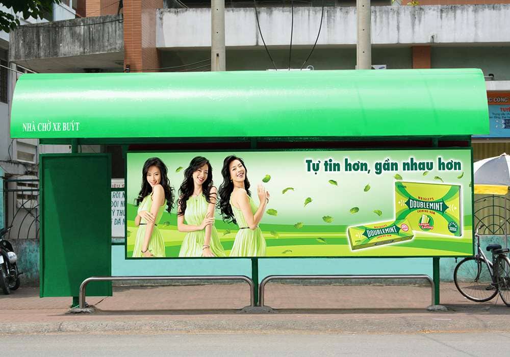 Quảng cáo tại nhà chờ xe buýt, ga xe, ga tàu là gì