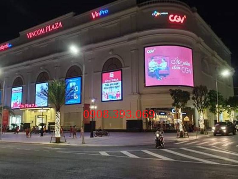 - Màn Hình LED Outdoor TTTM Vincom Plaza Móng Cái - Quảng Ninh