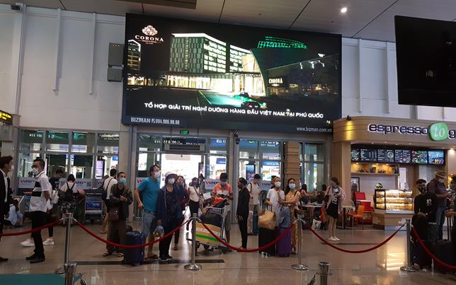 Quảng cáo LED Indoor - Tân Sơn Nhất Airport 13
