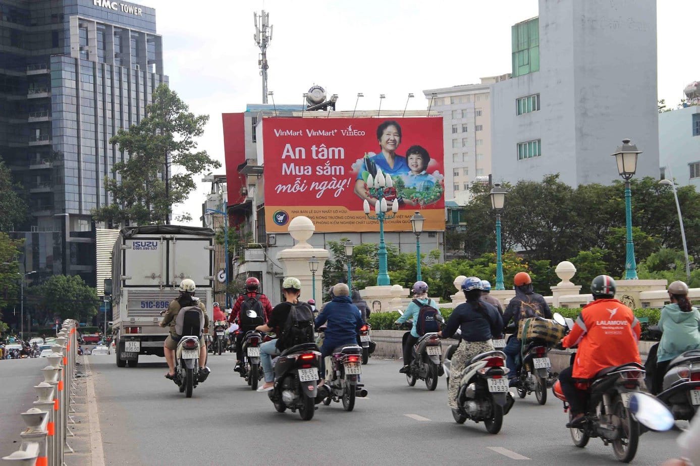 Trực tiếp Quảng Cáo Billboard Tại 233F Đinh Tiên Hoàng, Quận 1, TpHCM