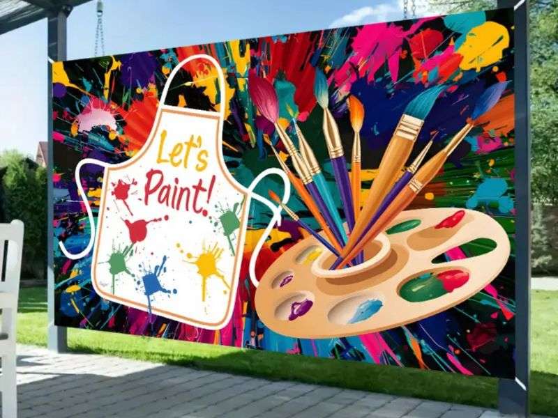 Các pano, backdrop hoặc trụ hộp đèn - OOH Marketing: Ưu Nhược Điểm và Cách Triển Khai Thành Công Các pano, backdrop hoặc trụ hộp đèn