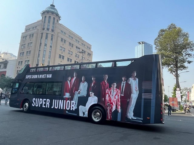 Quảng cáo xe bus 2 tầng cho show của Super Junior