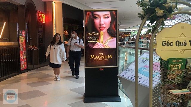 Quảng cáo S@M (LCD/Standee) trong Shopping Mall TTTM