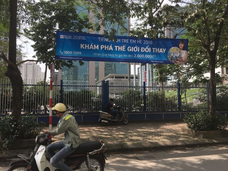 - Treo Băng Rôn, Banner, Phướn Đường Phố Ấn Tượng