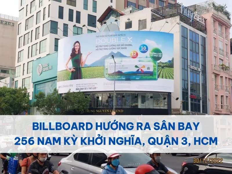 Billboard Hướng Ra Sân Bay – 256 Nam Kỳ Khởi Nghĩa, Quận 3,