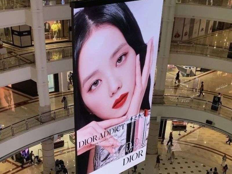 Các hình thức quảng cáo idol trên màn hình LED & LCD trong TTTM - Quảng Cáo Idol Trên Màn Hình LED & LCD Tại Trung Tâm Thương Mại Các hình thức quảng cáo idol trên màn hình LED & LCD trong TTTM