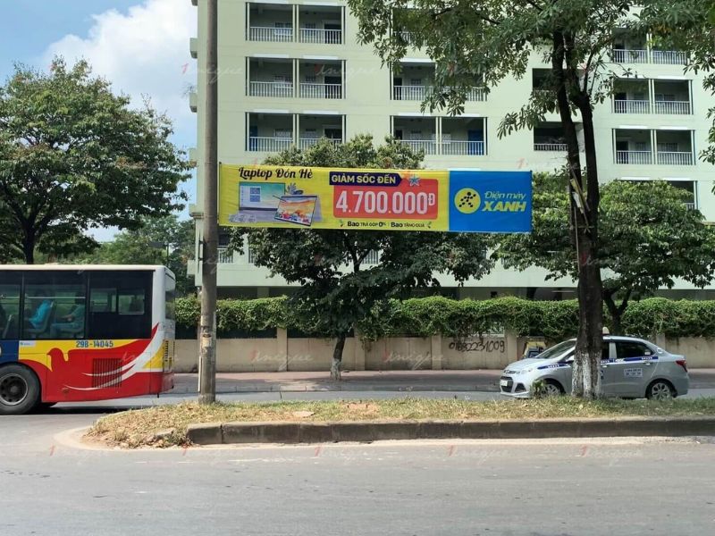 Treo băng rôn đường phố (ảnh minh họa)