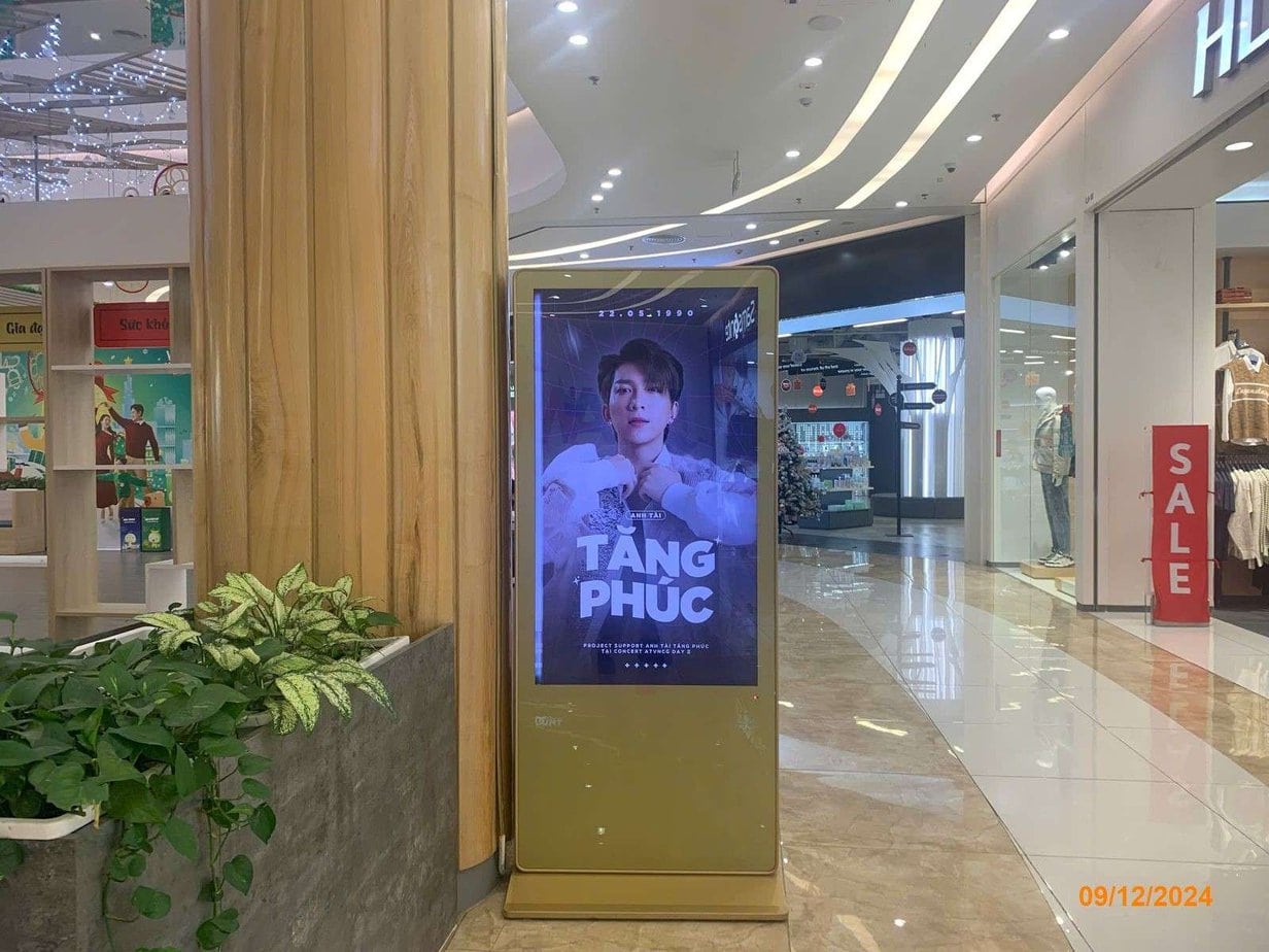 Màn hình quảng cáo Tăng Phúc đẹp