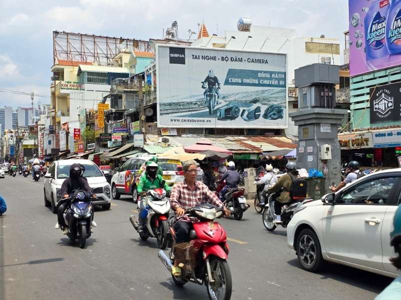 Pano Chợ Hòa Hưng, Tô Hiến Thành, Quận 10 mang lại lợi ích quảng cáo ra sao?