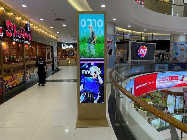 - Quảng Cáo Ngoài Trời Cho Sự Kiện Âm Nhạc
