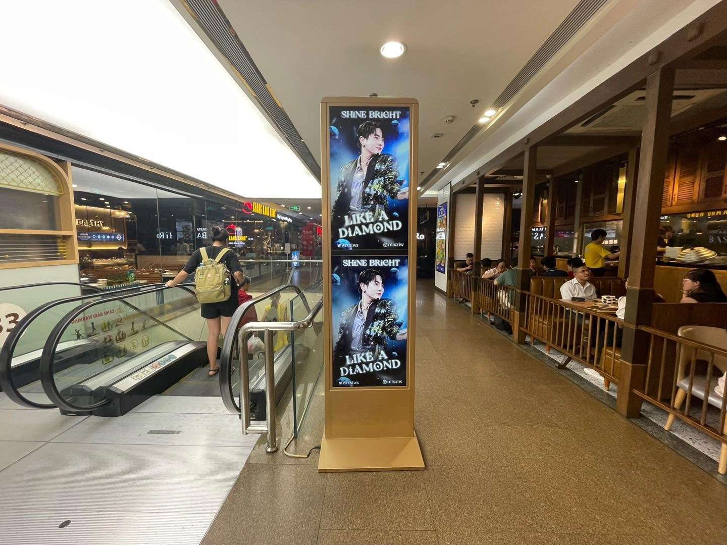 Vị trí phù hợp đặt quảng cáo LCD/Standee