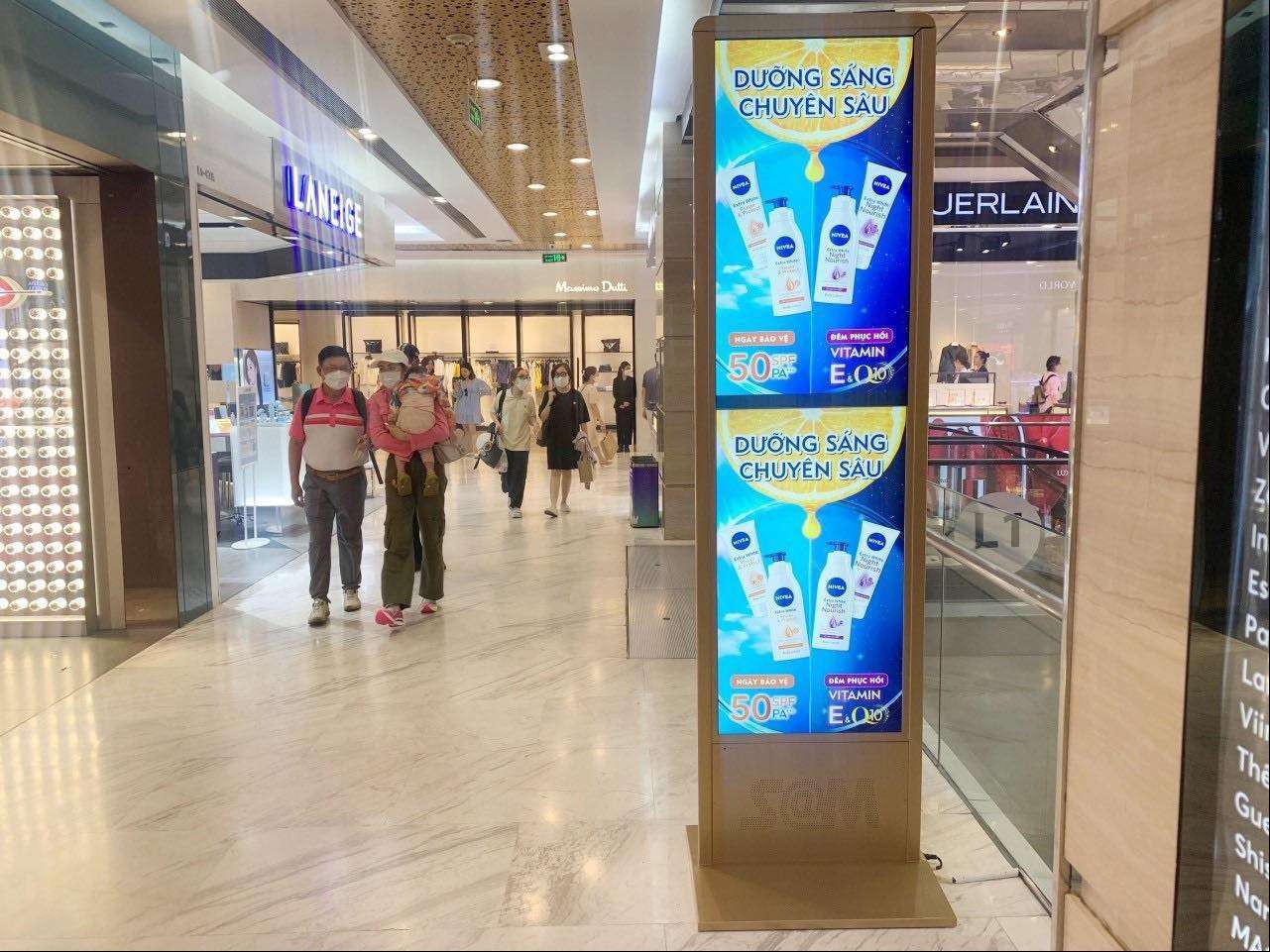 Quảng cáo S@M(LCD/Standee) TTTM
