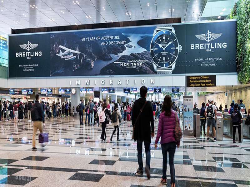 Billboard quảng cáo cực đẹp tại sảnh chờ sân bay