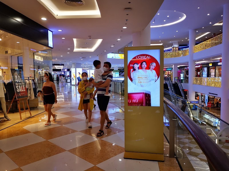 - Quảng cáo S@M (LCD/Standee) Vincom Plaza Ngô Quyền, Đà Nẵng