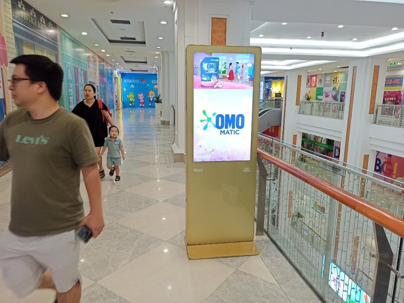 - Quảng cáo S@M (LCD/Standee) Vincom Plaza Hải Phòng