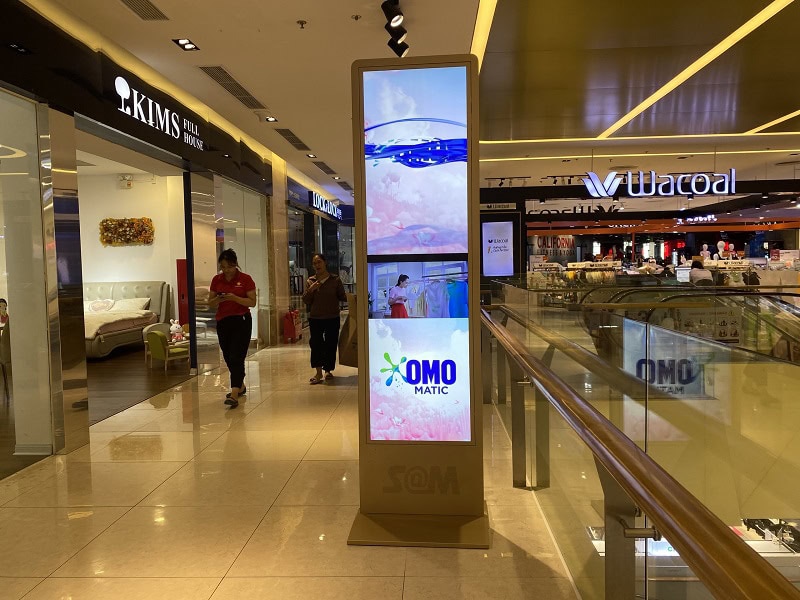 - Quảng cáo S@M (LCD/Standee) Vincom Center Trần Duy Hưng