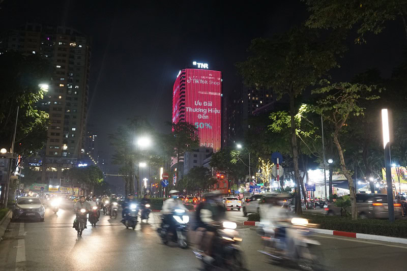 - Led Outdoor Tòa Nhà TNR Tower Hà Nội