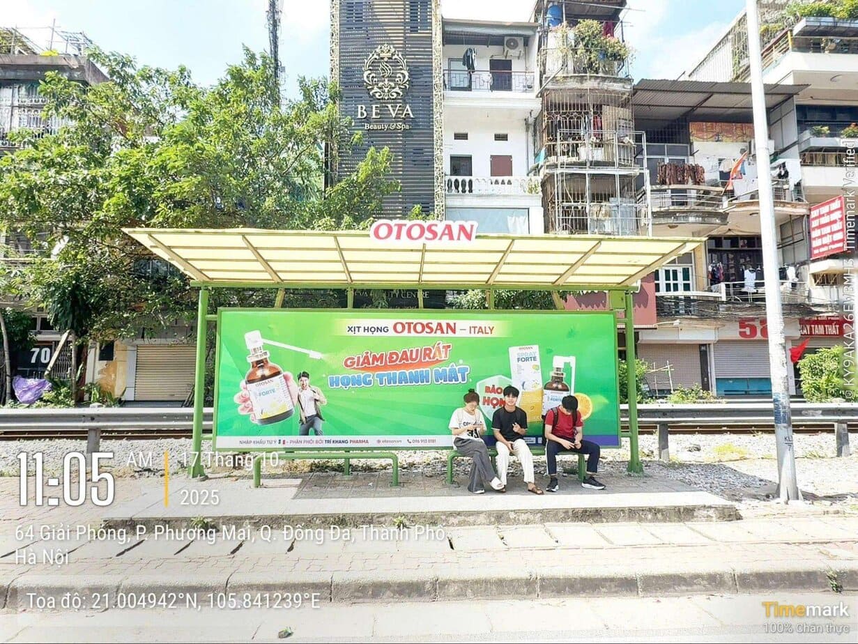 Quảng cáo tại ghế chờ nhà chờ xe buýt. - Quảng Cáo Ghế Chờ Ở Trường Đại Học, Nhà Chờ Xe Buýt Quảng cáo tại ghế chờ nhà chờ xe buýt.