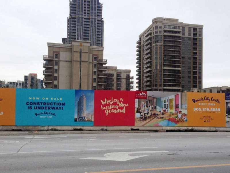 Tại sao nên sử dụng hình thức quảng cáo hoarding advertising?