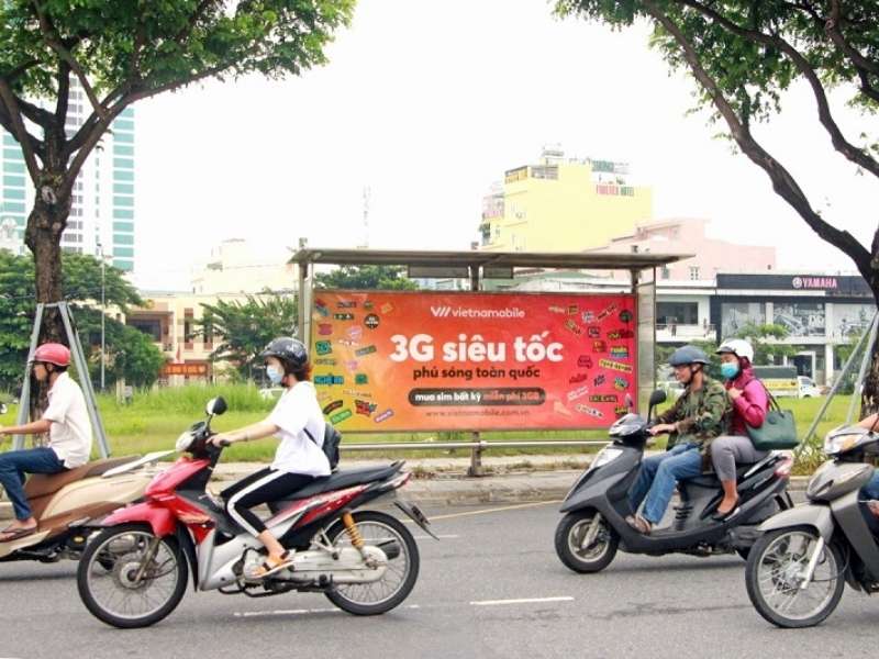 Quảng cáo nhà chờ xe buýt 