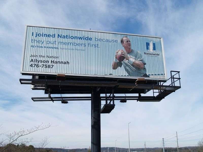 Quảng cáo trivision billboard (biển lật 3 mặt) có ưu nhược điểm gì? - Trivision Billboard (Biển Lật 3 Mặt): Đặc Điểm, Cách Lắp Đặt, Lưu Ý Triển Khai Và Top Mẫu Quảng cáo trivision billboard (biển lật 3 mặt) có ưu nhược điểm gì?