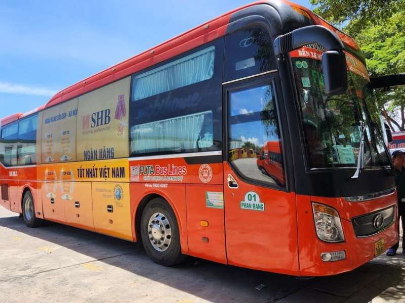 Quảng cáo Partial Wrap (Dán một phần thân xe)