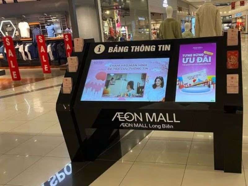 Quảng cáo LCD tại Aeon Mall Long Biên. 