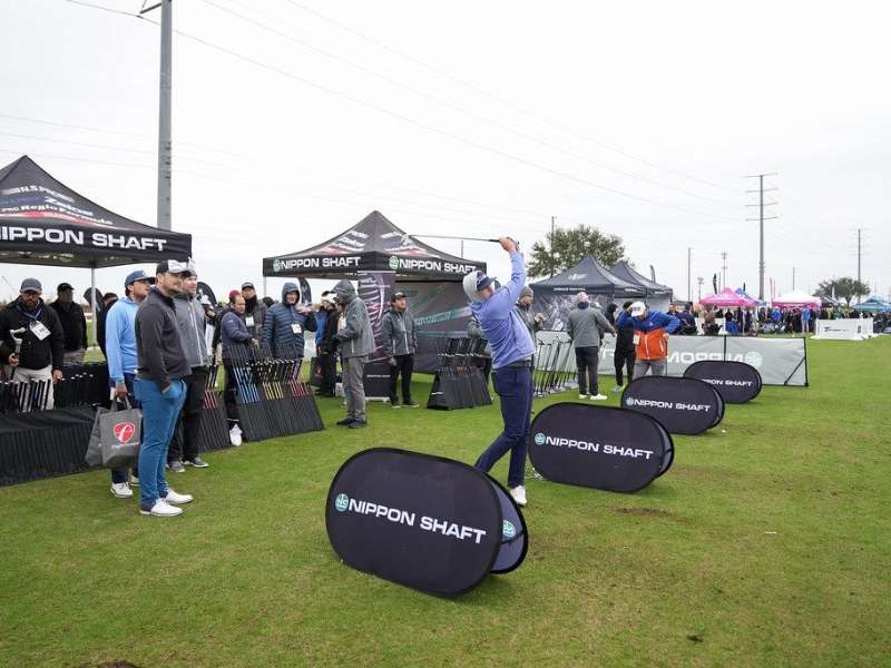 quảng cáo nào phổ biến tại sân golf activation booth