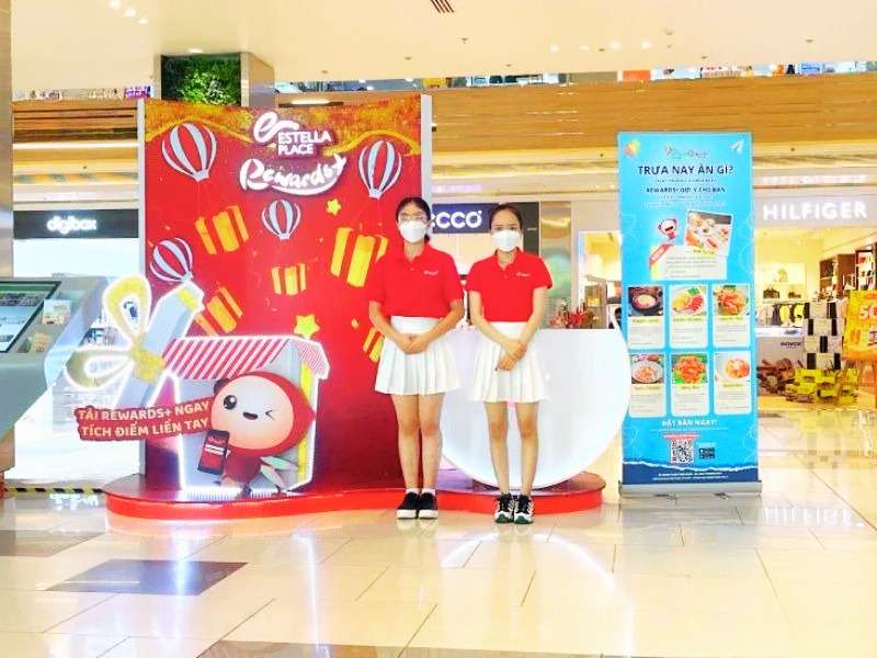 Trung tâm thương mại và khu vực công cộng