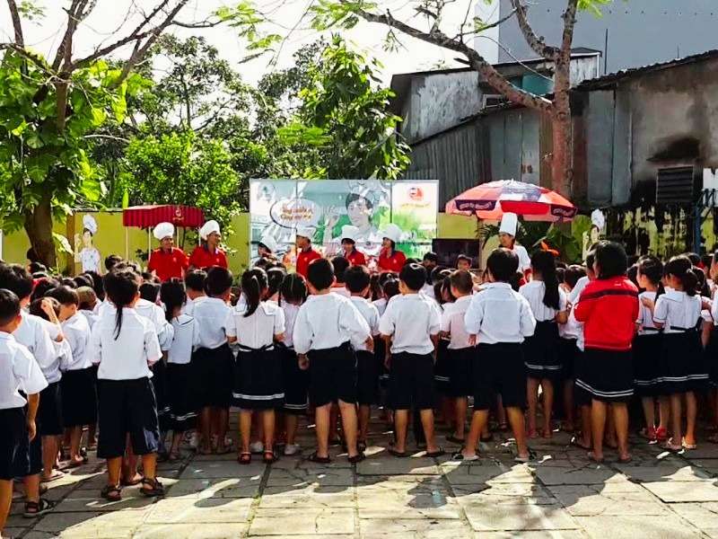 Trường học và trung tâm đào tạo