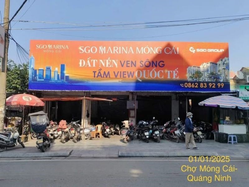 Pano quảng cáo tại Chợ Móng Cái, Quảng Ninh