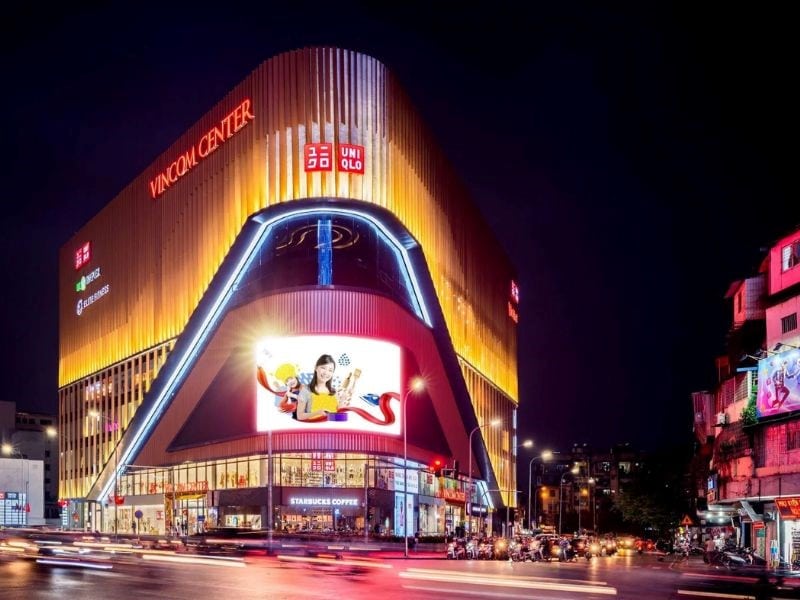 Quảng cáo màn hình LED ngoài trời tại Vincom
