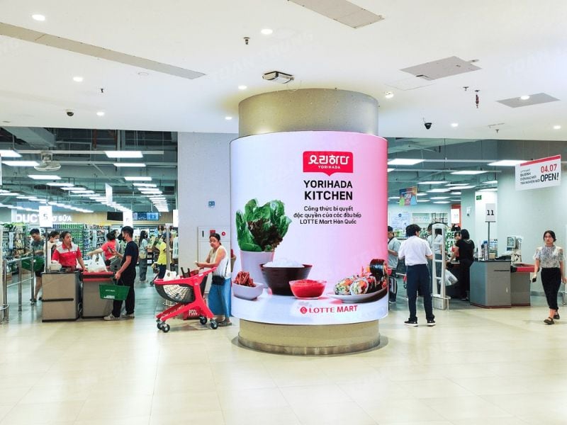 Quảng cáo màn hình LED trong nhà tại Lotte Mart
