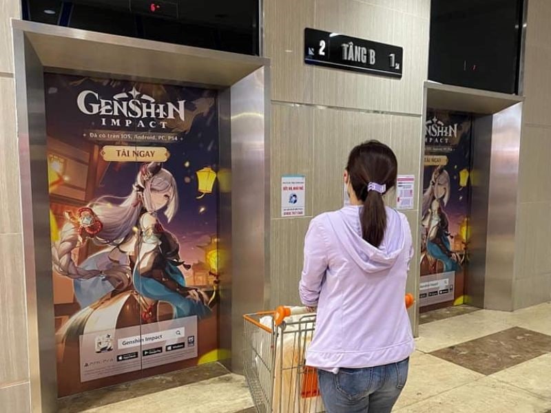 Decal dán thang máy Vạn Hạnh Mall.