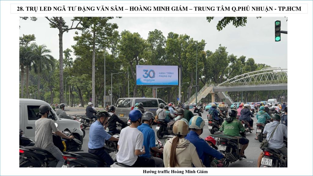 - Màn Hình Led Ngã Tư Hoàng Minh Giám và Đặng Văn Sâm